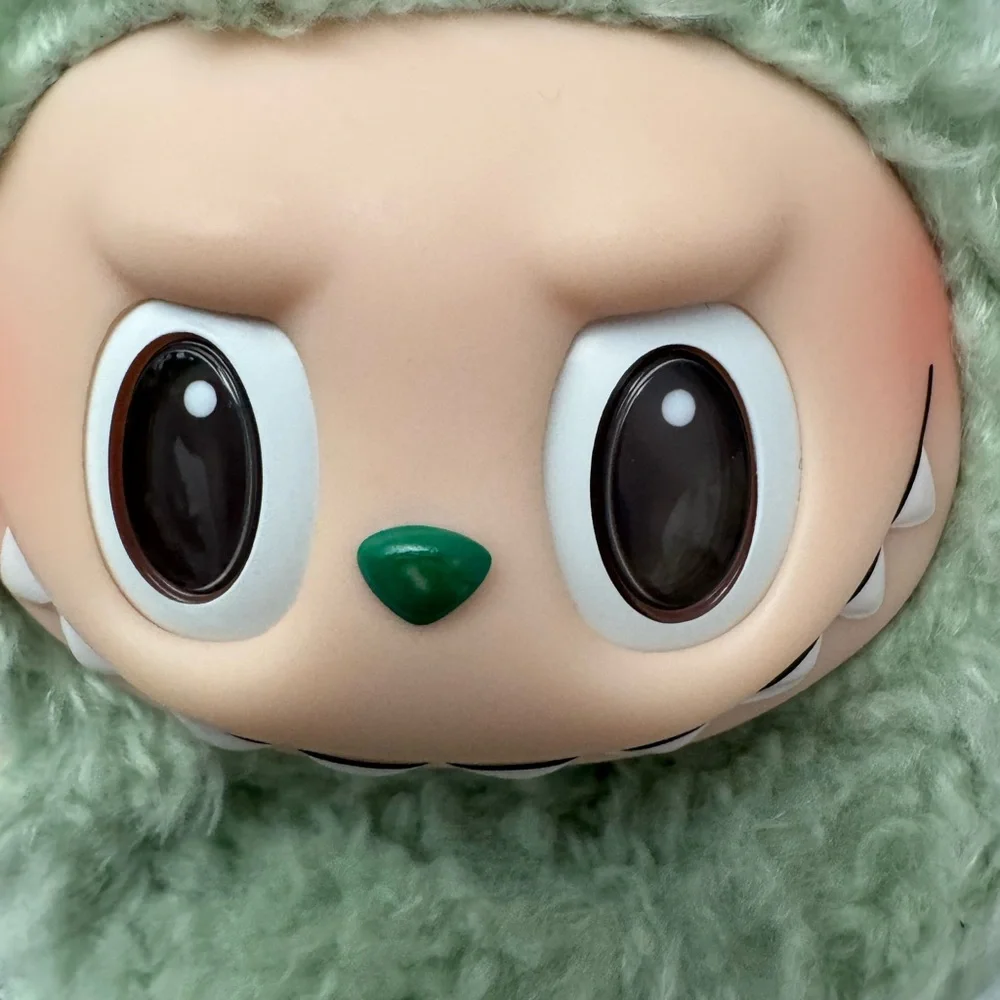 100% authentic Labubu Green - Picture 2 of 4